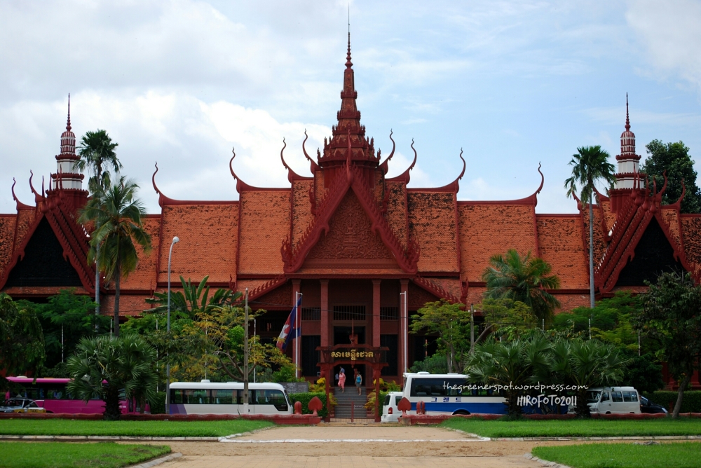 2011-10-01-phnom-penh-national-museum-08_20161213025341341